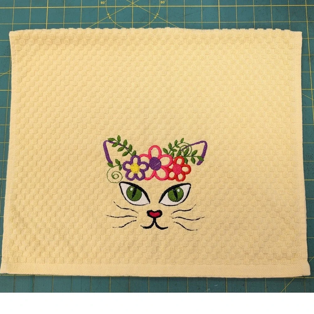 Kitty Cat Face Flowers Kitchen Bath Bar Tea Hand Towel Great Gift Idea!